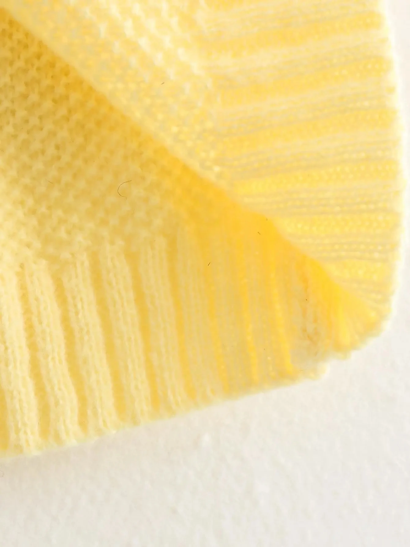 TRAFZA 2024 New Fashion Women's Tank Top Knitted O Neck Sleeveless Lace Up Woman Casual Short Pullover Top Sexy Backless Sweater