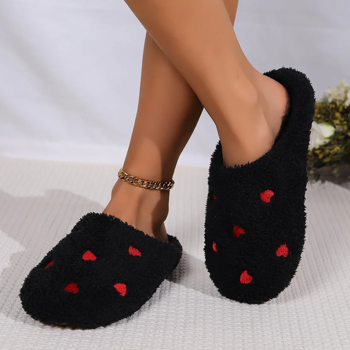 Winter Women's Heart-Shaped Slippers Love Mute Soft Sole Shoes Indoor Comfortable Cute Silent Carpet Light Living Room Winter Women's Heart-Shaped Slippers Love Mute Soft Sole Shoes Indoor Comfortable Cute Silent Carpet Light Living Room
