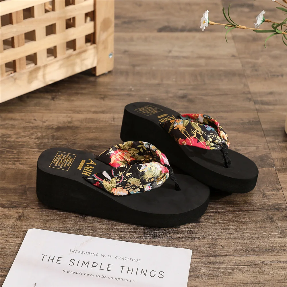2025 Fashion Women Flip Flops Summer Beach Platform Slippers Casual Outside Wedges Sandals Summer Women Shoes