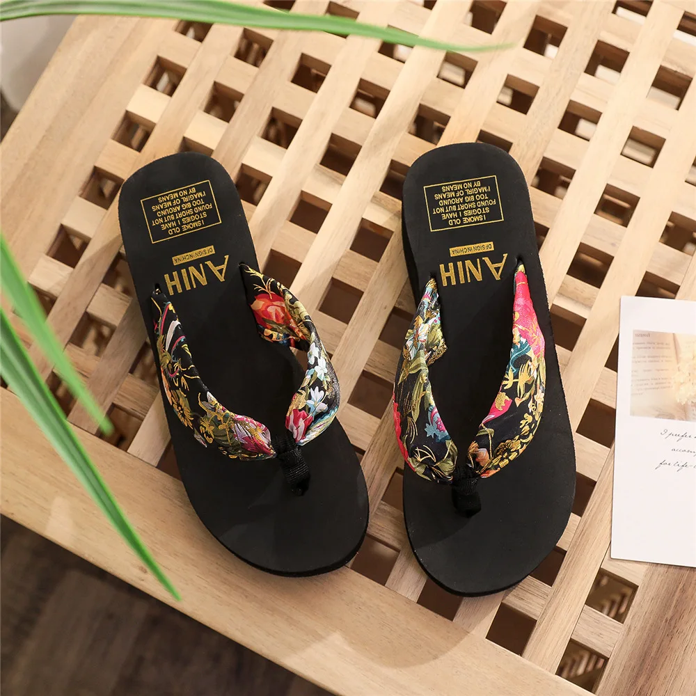 2025 Fashion Women Flip Flops Summer Beach Platform Slippers Casual Outside Wedges Sandals Summer Women Shoes