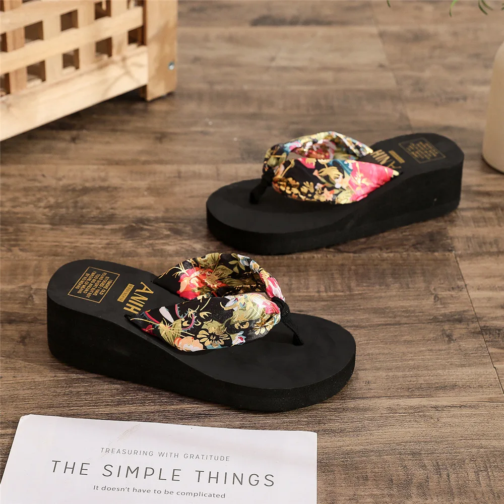 2025 Fashion Women Flip Flops Summer Beach Platform Slippers Casual Outside Wedges Sandals Summer Women Shoes