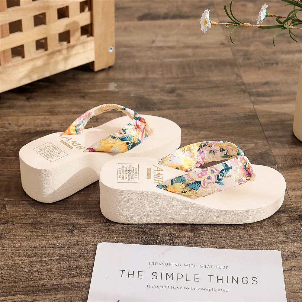 2025 Fashion Women Flip Flops Summer Beach Platform Slippers Casual Outside Wedges Sandals Summer Women Shoes