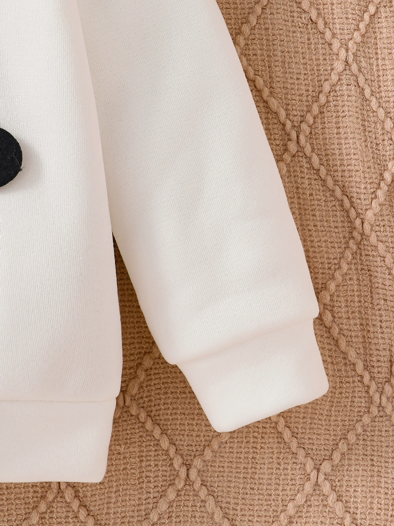 Spring and Autumn girls fashion sports casual children's hoodie White giant panda embroidered hoodie Versatile trend