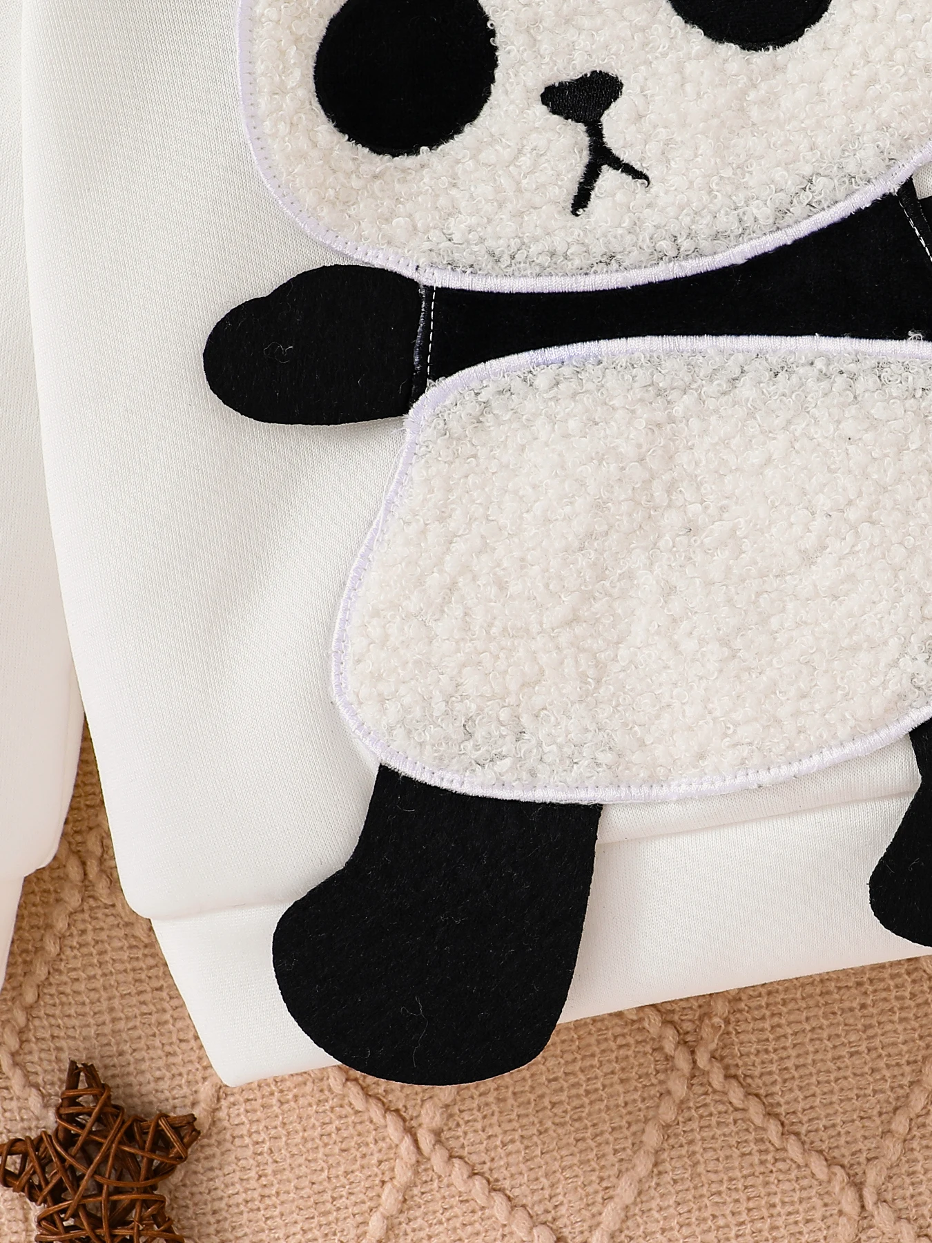 Spring and Autumn girls fashion sports casual children's hoodie White giant panda embroidered hoodie Versatile trend