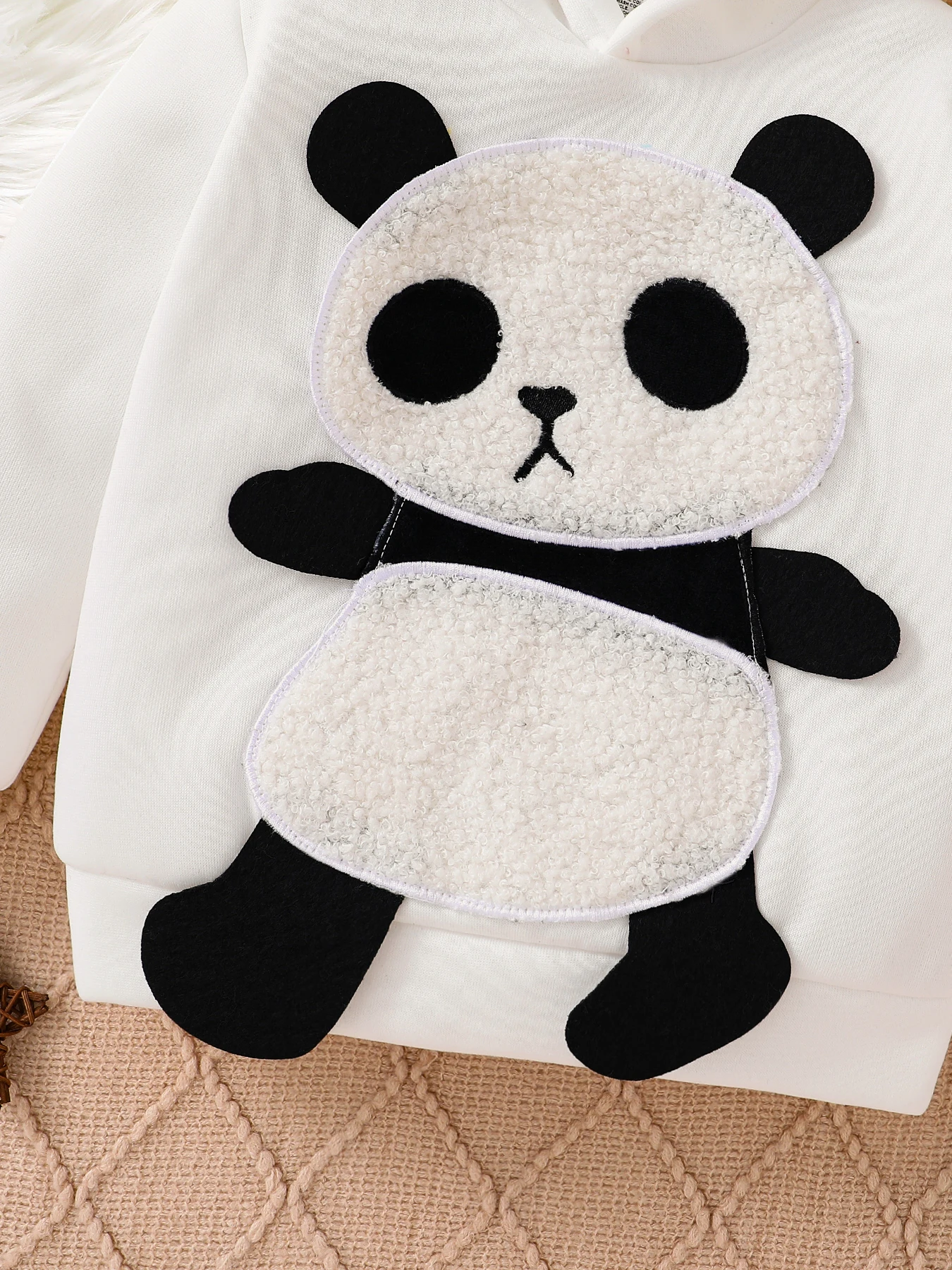 Spring and Autumn girls fashion sports casual children's hoodie White giant panda embroidered hoodie Versatile trend