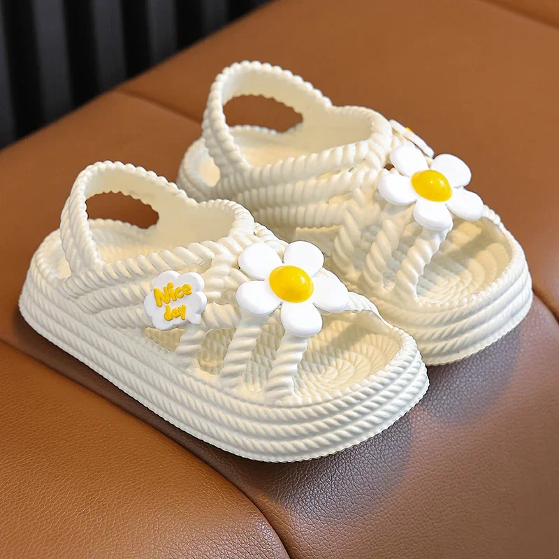 2024 New Children's Slippers Summer Girls and Boys Bathroom Home Anti slip Beach Shoes Soft Soled Baby Sandals
