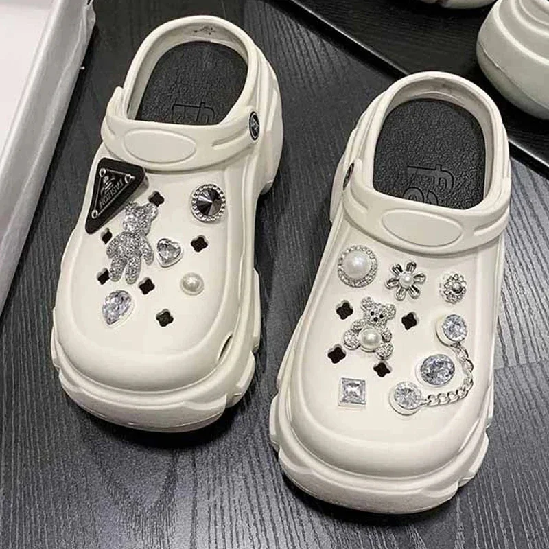 shuijingxiongWhite