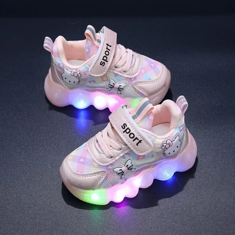 AJ8HelloKittyPink