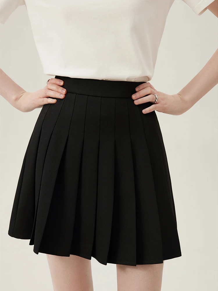 black skirt